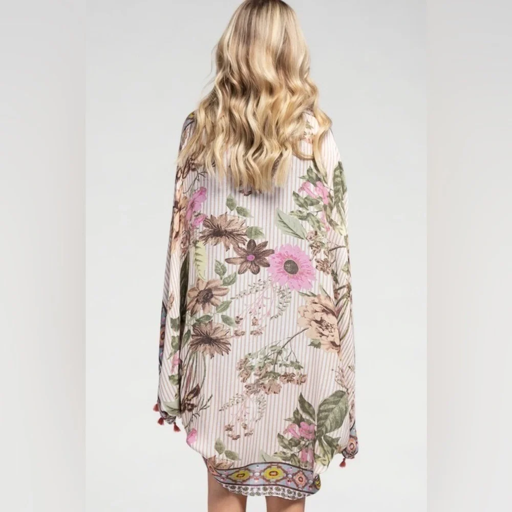 Women's Moroccan Flower Cocoon Kimono with Tassel Accent One Size - Picture 4 of 5